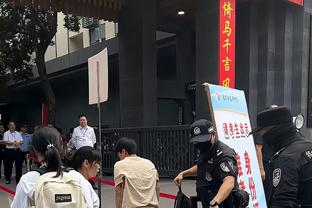 A-史密斯：克莱离队必然引发疯抢 尼克斯你一定要出手抢人？